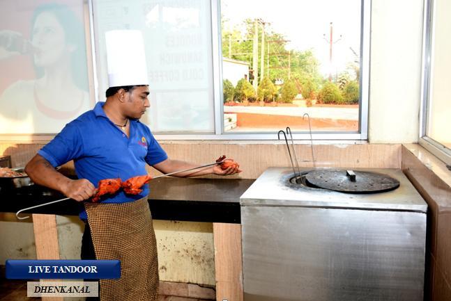 Nirupama Hotels Dhenkanal Extérieur photo